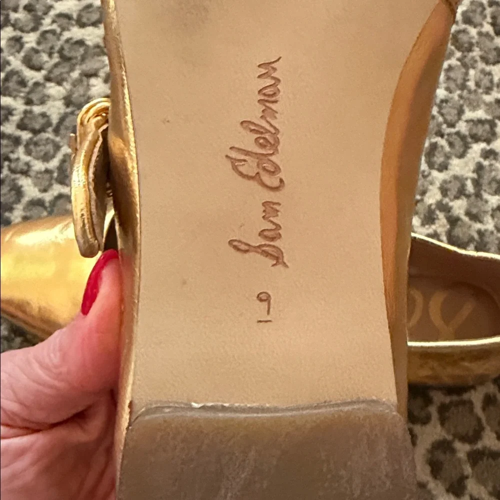 Sam Edelman Gold MICHAELA MARY JANE FLAT
Medallion Gold Leather womens size 9! - Picture 15 of 15